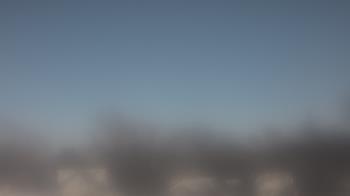 Weather camera view of Lincoln Elementary School.