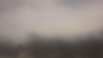 Weather camera view of Lincoln Elementary School.