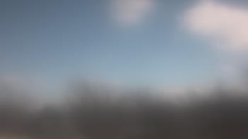 Weather camera view of Lincoln Elementary School.