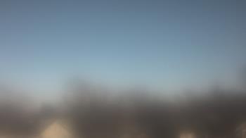 Weather camera view of Lincoln Elementary School.