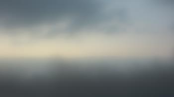 Weather camera view of Lincoln Elementary School.