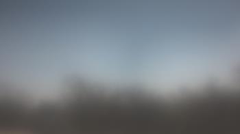 Weather camera view of Lincoln Elementary School.