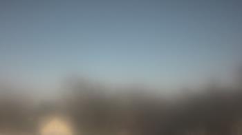 Weather camera view of Lincoln Elementary School.