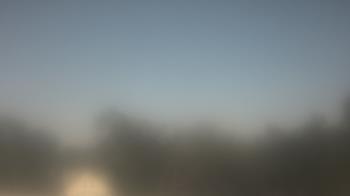 Weather camera view of Lincoln Elementary School.