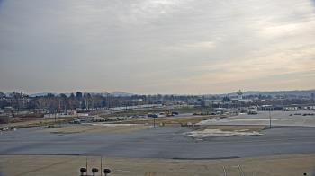 Weather camera view of Harrisburg International Airport.