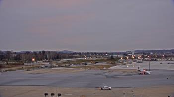 Weather camera view of Harrisburg International Airport.
