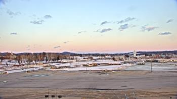 Weather camera view of Harrisburg International Airport.