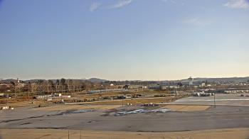 Weather camera view of Harrisburg International Airport.