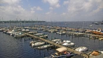 Weather camera view of Mandarin Holiday Marina.