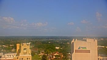 Weather camera view of Midflorida Credit Union.