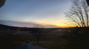 Weather camera view of Middletown Valley.