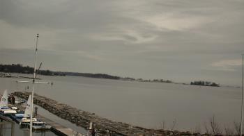 Weather camera view of Beach Point Club.