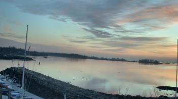Weather camera view of Beach Point Club.
