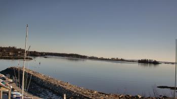 Weather camera view of Beach Point Club.