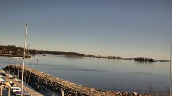 Weather camera view of Beach Point Club.