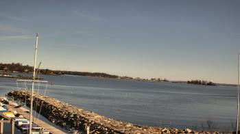 Weather camera view of Beach Point Club.