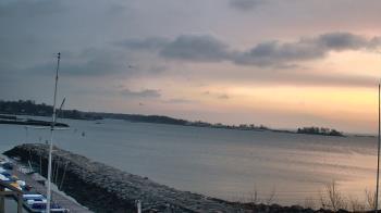 Weather camera view of Beach Point Club.