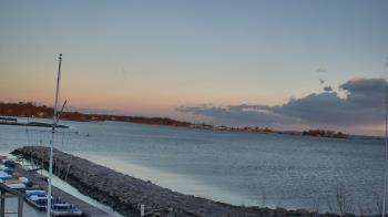 Weather camera view of Beach Point Club.