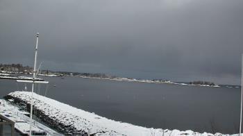 Weather camera view of Beach Point Club.