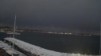 Weather camera view of Beach Point Club.