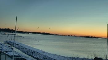 Weather camera view of Beach Point Club.