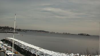 Weather camera view of Beach Point Club.