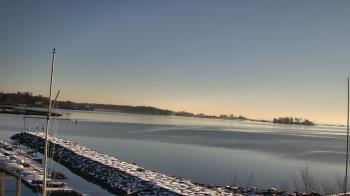 Weather camera view of Beach Point Club.