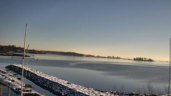 Weather camera view of Beach Point Club.