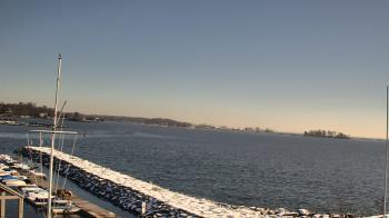 Weather camera view of Beach Point Club.