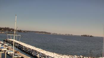 Weather camera view of Beach Point Club.