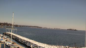 Weather camera view of Beach Point Club.