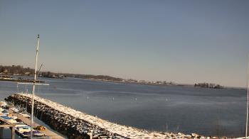 Weather camera view of Beach Point Club.