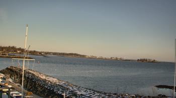 Weather camera view of Beach Point Club.