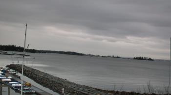 Weather camera view of Beach Point Club.