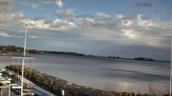 Weather camera view of Beach Point Club.