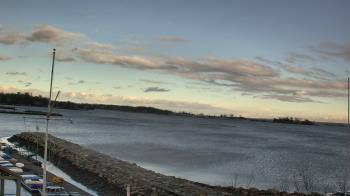Weather camera view of Beach Point Club.