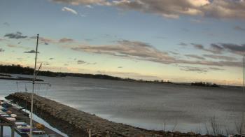 Weather camera view of Beach Point Club.