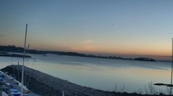 Weather camera view of Beach Point Club.