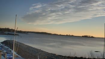 Weather camera view of Beach Point Club.