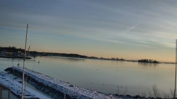 Weather camera view of Beach Point Club.