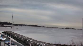 Weather camera view of Beach Point Club.