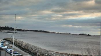 Weather camera view of Beach Point Club.