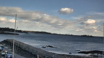 Weather camera view of Beach Point Club.