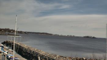 Weather camera view of Beach Point Club.