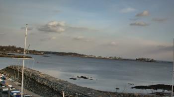 Weather camera view of Beach Point Club.