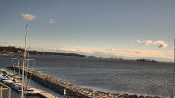 Weather camera view of Beach Point Club.