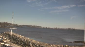 Weather camera view of Beach Point Club.