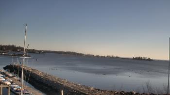 Weather camera view of Beach Point Club.