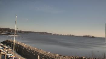 Weather camera view of Beach Point Club.