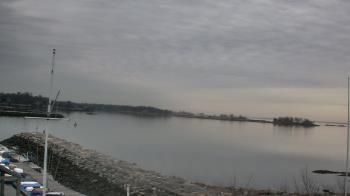 Weather camera view of Beach Point Club.